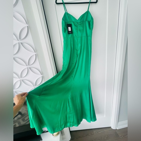 FASHION NOVA Evening Proposal Satin Maxi Green Dress - Picture 8 of 10